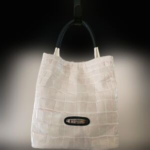 Puntotres Barcelona Genuine Italian Leather Handbag Dusty Pink with dust bag.